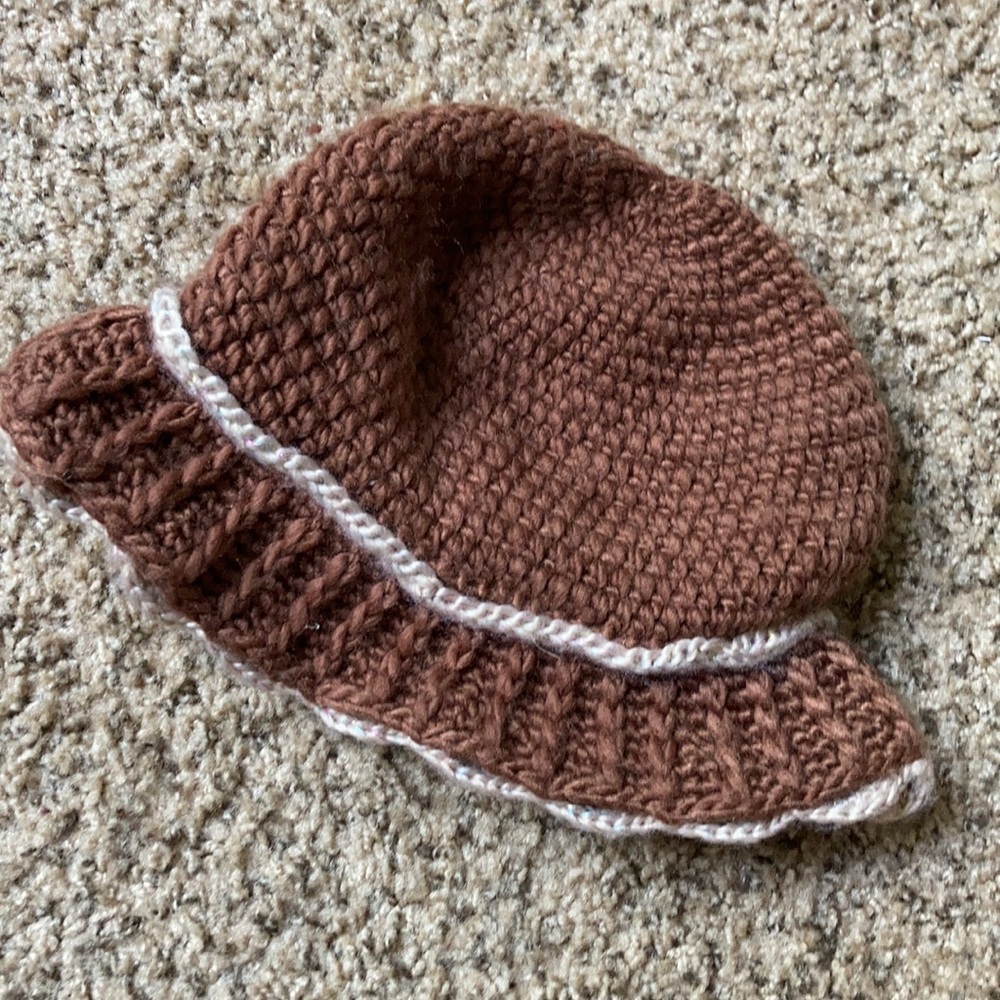 Winter hat - Picture 2 of 2